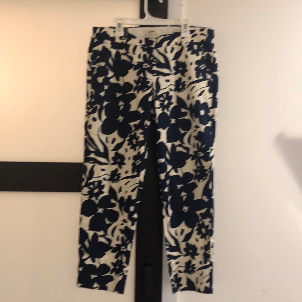 Cropped printed pants